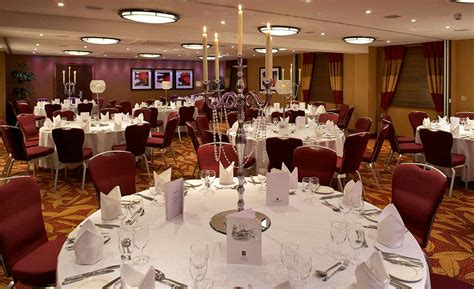 Book Chalfont Suite at The Bull Hotel. A Gerrards Cross Venue for Hire – HeadBox