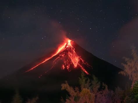 Mayon Volcano Eruption as of 21 June 2023 : r/Philippines