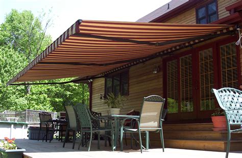 Retractable Awnings – New Haven Awning