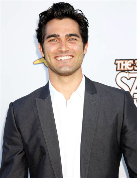 Download Tyler Hoechlin 2011 - WallpaperTip