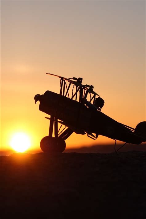 Wallpaper Plane, sunset, silhouette 2880x1800 HD Picture, Image