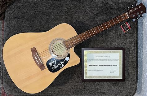 Rascal Flatts Signed Guitar w/ Cert | Reverb