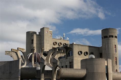 features of brutalist architecture Brutalist architecture