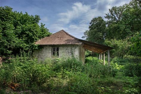 Beautiful Village House with Garden. Azerbaijan Village Summer Time ...