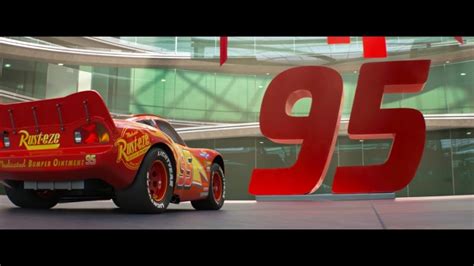 Cars 3 Trailer Shows Lightning McQueen Getting Revenge On New Rival ...