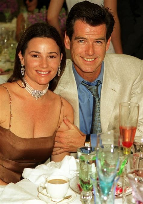 Keely Shaye Smith Married Life With Husband Pierce Brosnan, Kids, Weight Loss, & Net Worth In 2020