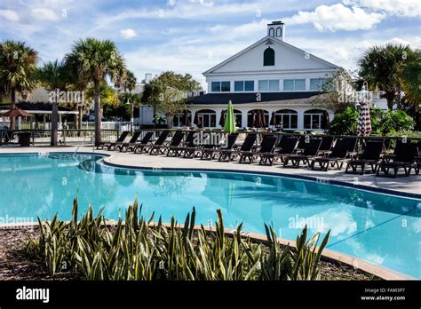 Florida Crystal River Plantation on Crystal River Resort hotel Stock Photo: 92640415 - Alamy