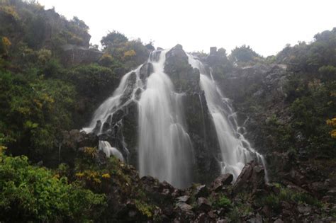 Waratah Falls - Easy Waterfall with a Hydroelectric Heritage