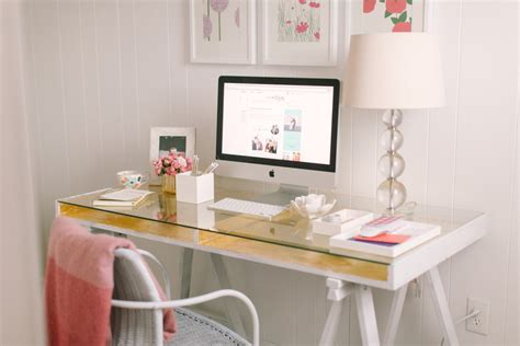 8 Minimalist Home Office Ideas to Steal Now – SheKnows