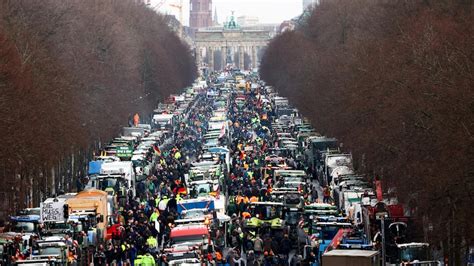 German farmers converge on Berlin to protest higher taxes - ABC News