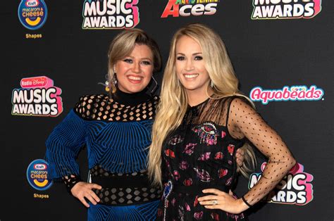 'The Voice': Carrie Underwood Was 'Jealous' of Kelly Clarkson Becoming ...