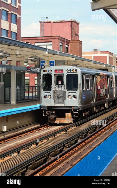 El elevated train station hi-res stock photography and images - Alamy