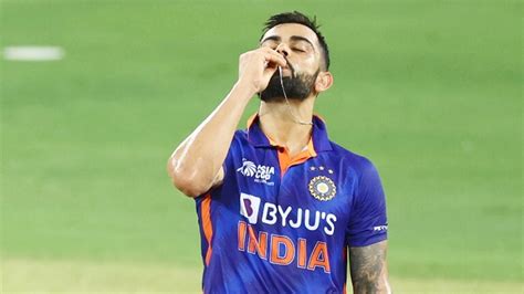 Virat Kohli India vs Australia: एक हाथ से रनआउट, उसी एक हाथ से कैच ...