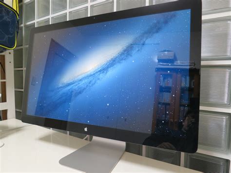 Thunderbolt Display | Thunderbolt display, Display, Thunderbolt