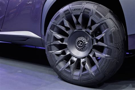 A Closer Look at the Lexus UX Crossover Concept Wheel Design | Lexus Enthusiast