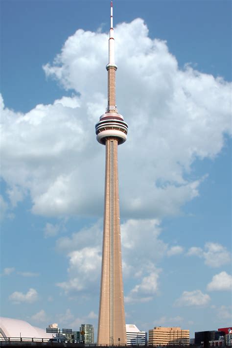 File:Toronto's CN Tower.jpg - Wikipedia
