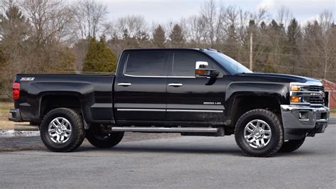 2016 Chevy Silverado HD Gets 'Regular Car Review' Treatment: Video | GM Authority