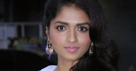 Sunaina Yella - Age, Birthday, Bio, Height, Net Worth!