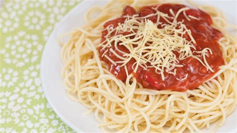 Jollibee-Style Spaghetti Recipe Hack | Yummy PH - YouTube