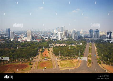 Jakarta skyline hi-res stock photography and images - Alamy