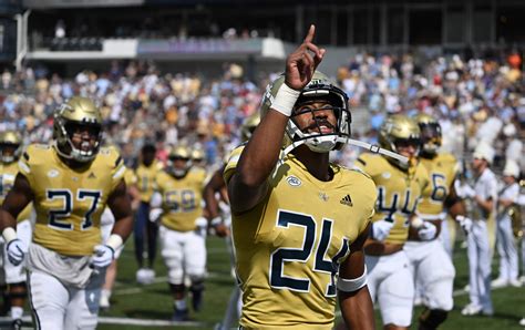 PHOTOS: Football vs. Ole Miss – Georgia Tech Yellow Jackets