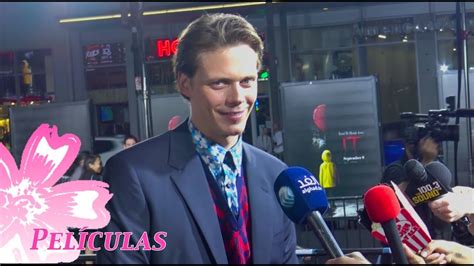 🍭 Meet Pennywise behind the clown makeup: Bill Skarsgard reveals how he got into character IT ...