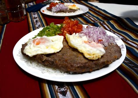 El silpancho: de platillo nocturno rápido a tradición cochabambina