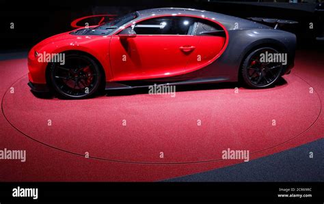 Bugatti chiron 2018 Banque de photographies et d’images à haute résolution - Alamy