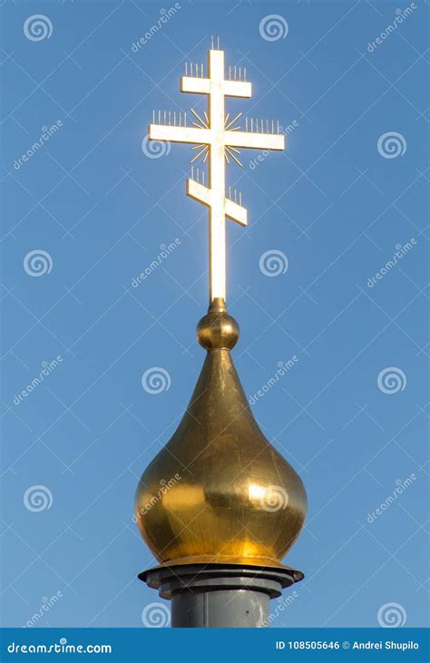 The Golden Cross on the Church of the Russian Orthodox Church Stock ...