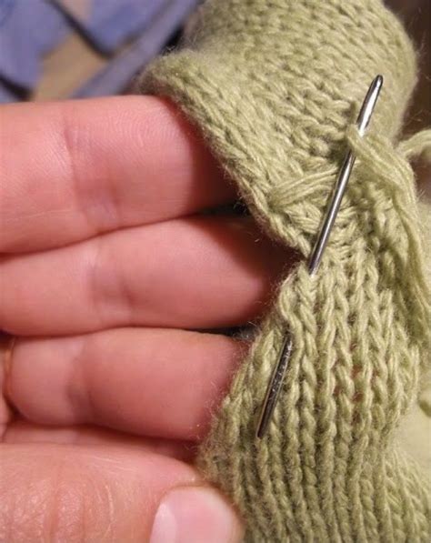 How beautiful it is to sew a sleeve into a knit knit product Diy Crafts Knitting, Knitting Hacks ...