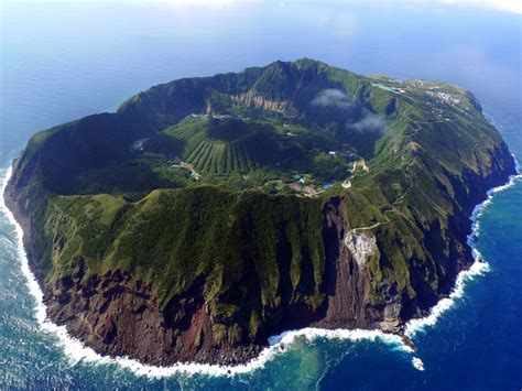 Life Inside an Active Volcano: Aogashima Island, Japan - Cozy living