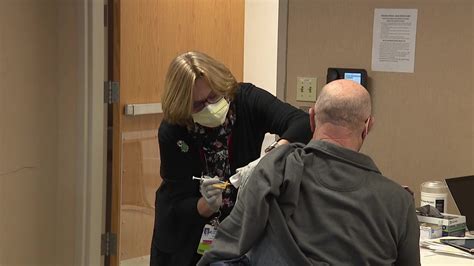 LVH-Pocono staff members get COVID-19 vaccine | wnep.com