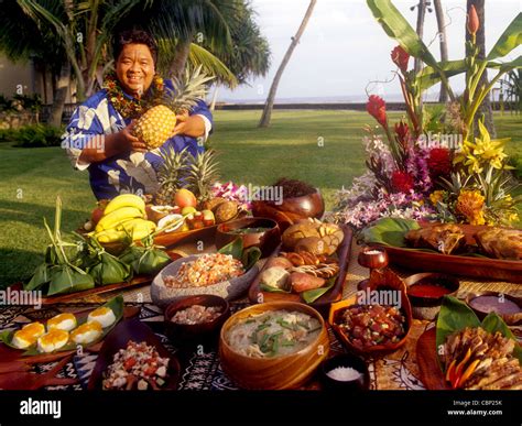 Hawaii luau food hi-res stock photography and images - Alamy