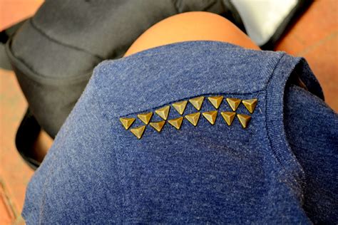 DIY with Elli ♥ || Do-it-yourself, tutorials & inspiration.: #7 DIY, HOW I STUD MY T-SHIRT