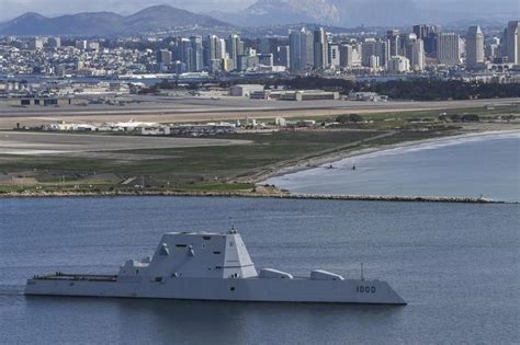 Destroyer USS Zumwalt heads to Canada for first deployment - UPI.com