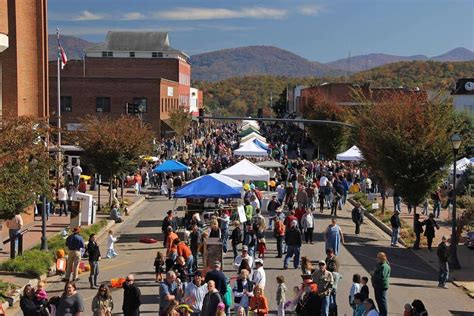 5 Top Reasons Why Franklin's PumpkinFest is a Must-do this Fall! - Franklin, North Carolina