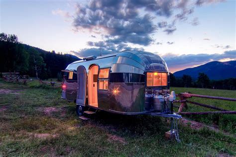 Restored Airstream Flying Cloud - Tiny House Swoon