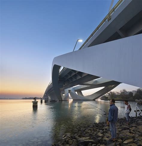 Hufton + Crow | Projects | Sheikh Zayed Bridge