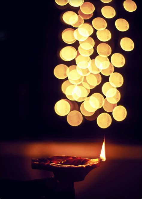 On this auspicious festival of lights,may the glow of joy,prosperity and happiness illuminate ...