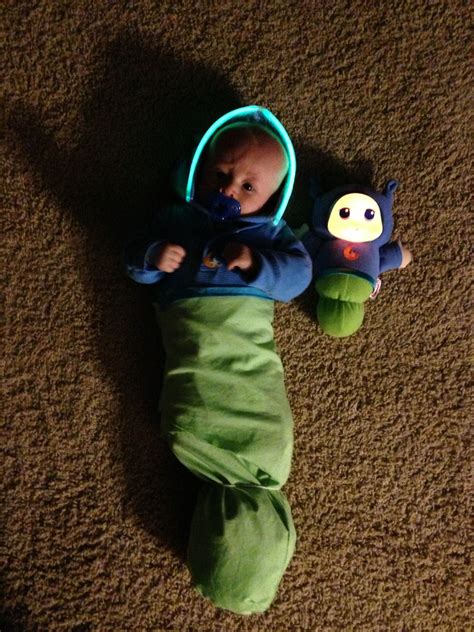 Glowing Glow Worm!!-my friend Juliet's baby. How cute is that costume? Hand made too ...