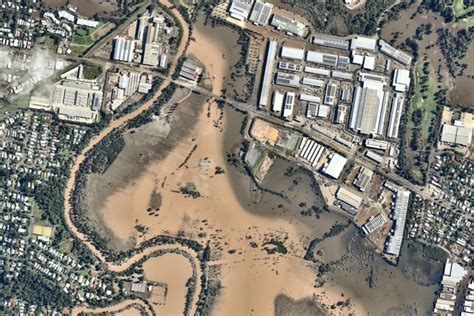 South-east Queensland flood damage captured in before and after aerial images - ABC News