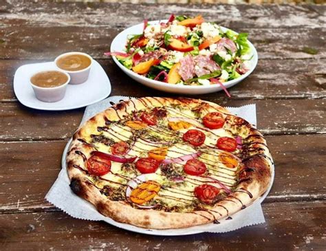 A Local’s Guide to the Best Pizza in Asheville - About Asheville