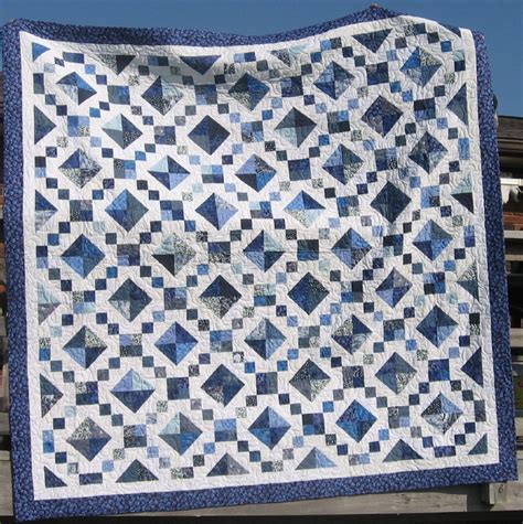 Blue & White quilt | Quilt patterns, Blue quilts, Quilt blocks