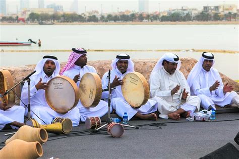 Explore the Intriguing Blend of Modernity and Tradition in Bahrain 🇧🇭 - Skyscrapers 🏙️, Ancient ...