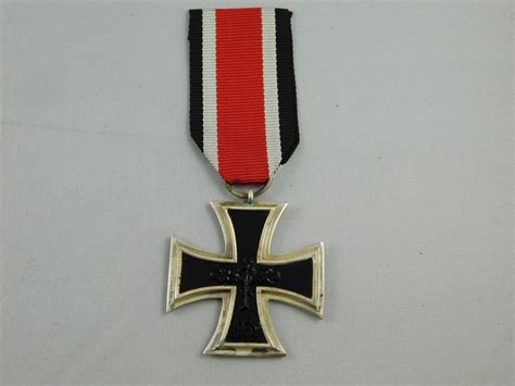 WWII German 1939 - 1957 Iron Cross Medal 2nd Class - Trade In Military