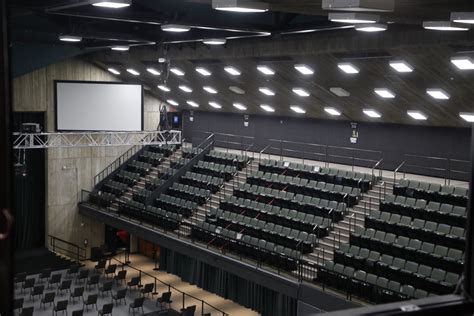 Redding Civic Auditorium Seating Capacity | Brokeasshome.com