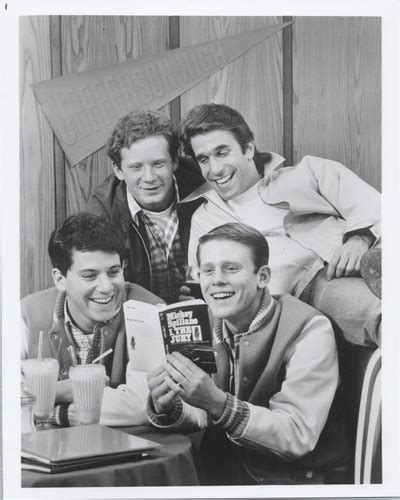 Happy Days TV series Ralph Fonzie Potsie & Richie read book in Arnold's ...