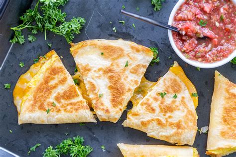 Breakfast Quesadillas (Only 5 Ingredients) - Momsdish