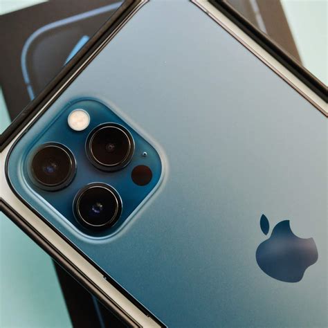 iPhone 12 Camera Features including Optimal Zoom | Motif Blog