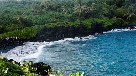 An Unforgettable Hawaiian Road Trip: the Road to Hana - Compass Roam